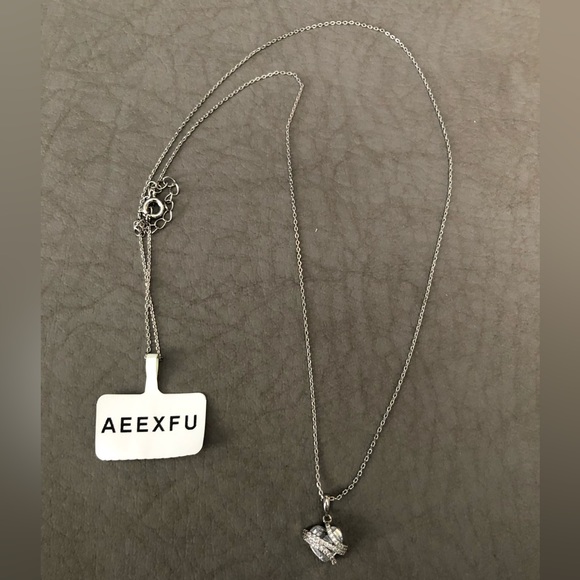 Charmed Aroma | Heart Necklace - Picture 3 of 5